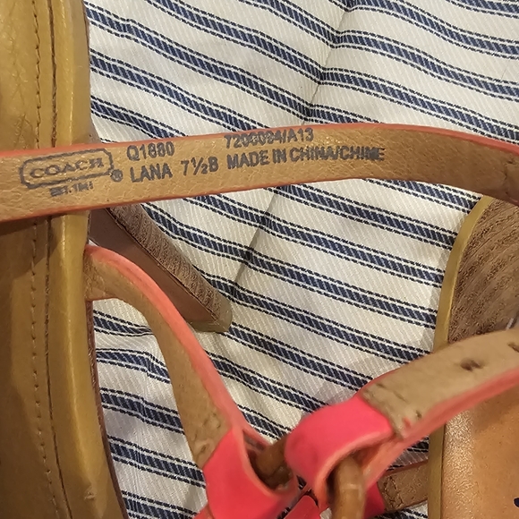 Coach Heels - Picture 4 of 4